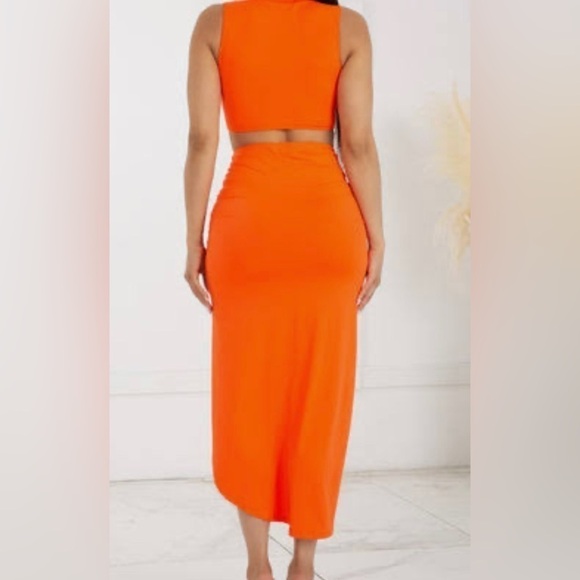 ORANGE SLEEVELESS ROUND NECK CROP TOP DRAPED HIGH LOW SPLIT MIDI TWO PIECE DRESS - Picture 3 of 5